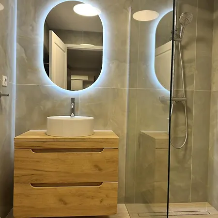 Elegant Old Port Appartement